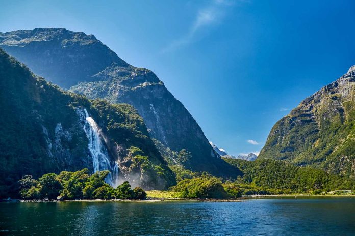 Affordable New Zealand Tour Packages for Indian Families 